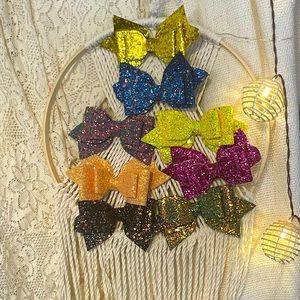 Eight piece assorted glitter hair bows